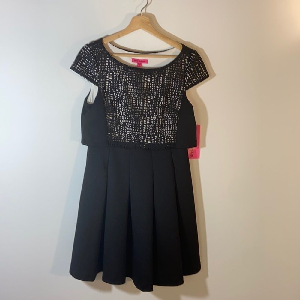 Nwt Betsey Johnson Cap Sleeve Dress